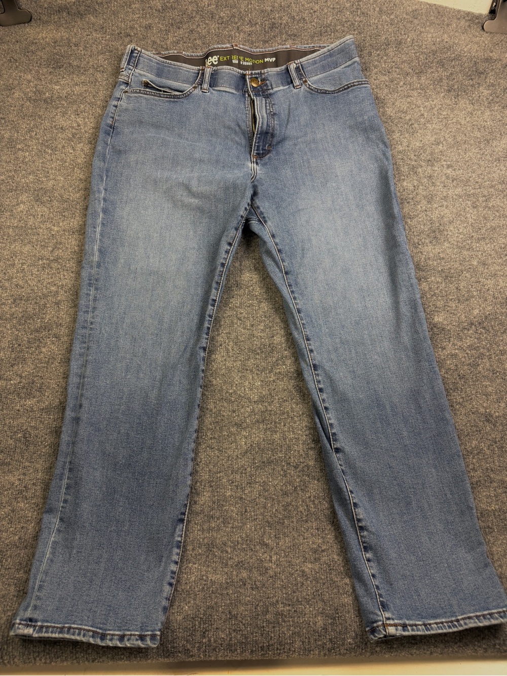 Men’s Lee Extreme Motion MVP Straight Leg Medium Wash Jeans 40x32